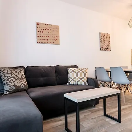 1-bedroom Flat In Azur Premium דירה